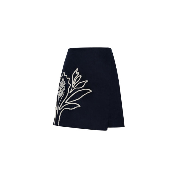 Andres Otalora luxury designer Skit with bold silhouette in linen