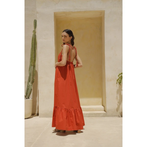 Andres Otalora luxury designer Dress with bold silhouette in linen
