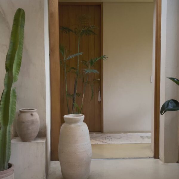 Andres Otalora luxury designer Short with bold silhouette in linen