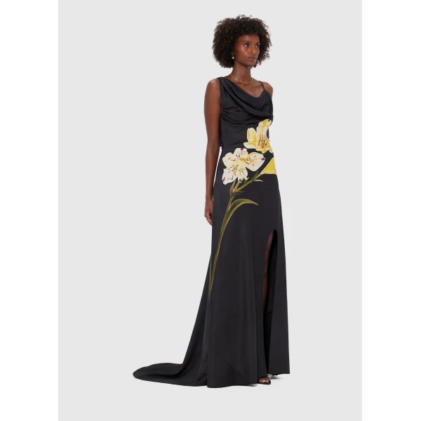 Low back with adjustable straps