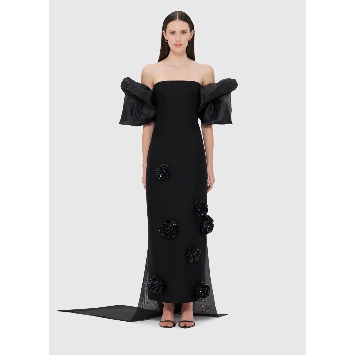 Internally adjustable elasticated puff sleeve