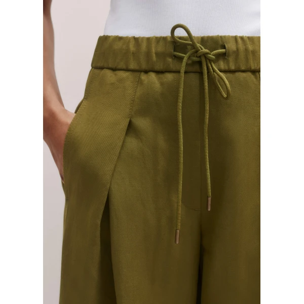Me and Em Relaxed Tapered Pant
Linen-Blend Tailoring Fabric, view 6