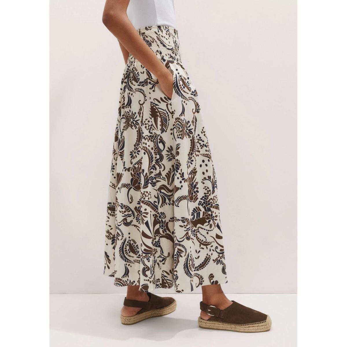 Silhouette Print Tiered Maxi Skirt
Printed Cotton Slub Jersey - Image 5