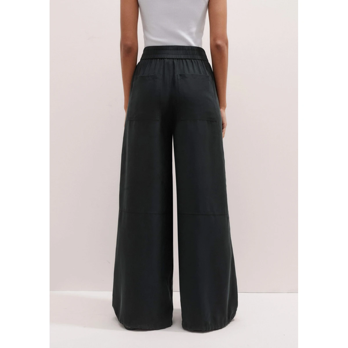 Washed Silk Drawstring Wide-Leg Pant
Washed Silk - Image 5