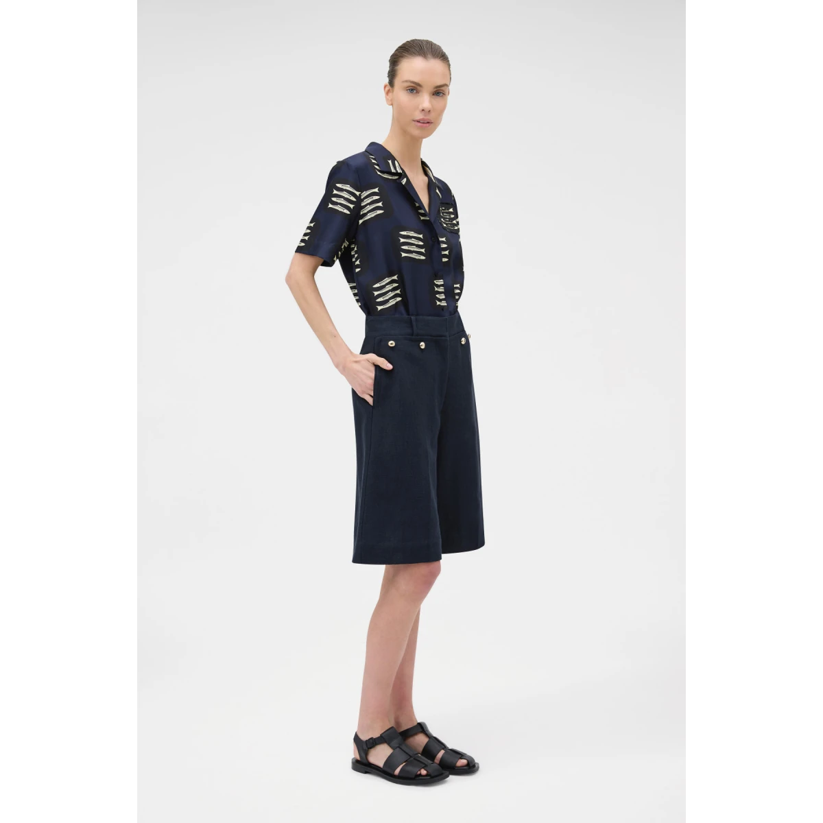 Oroton clothing