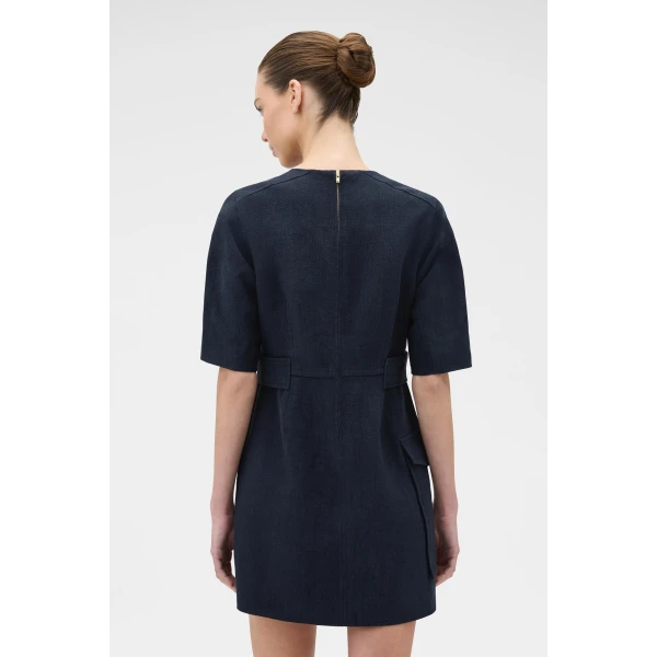 Oroton clothing
