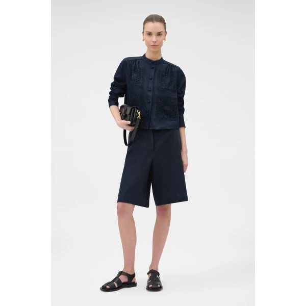 Oroton clothing