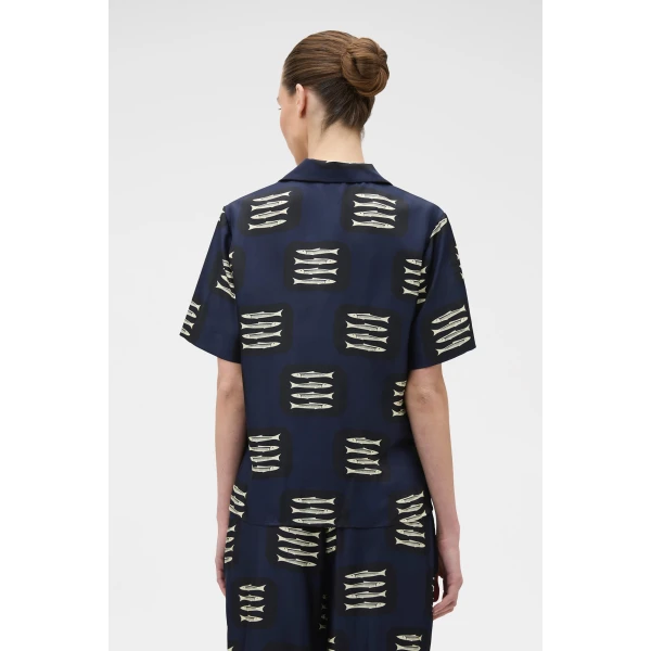 Oroton clothing