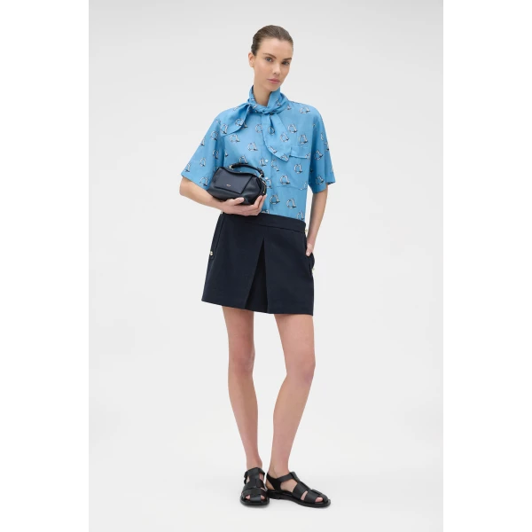 Oroton clothing