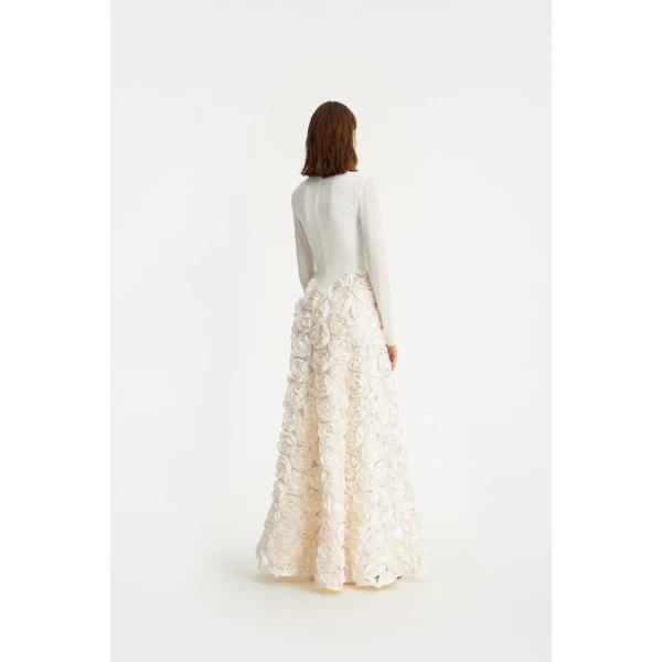 Rotate White from Coveti – bold silhouette in vibrant color