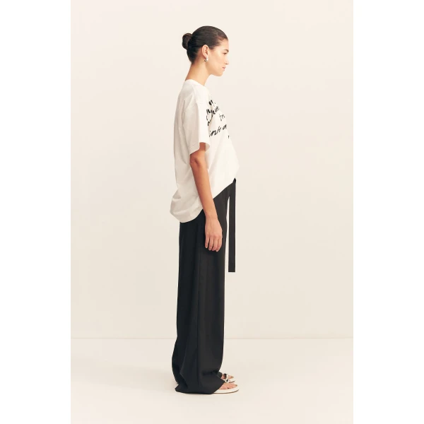 Round neckline