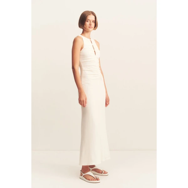 High round neckline