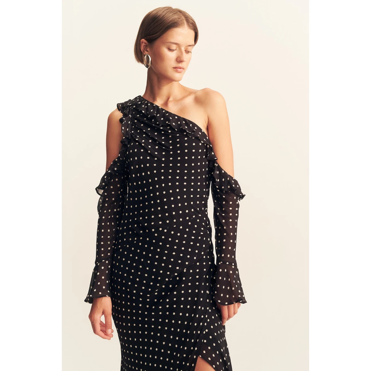 Noir polka dot print