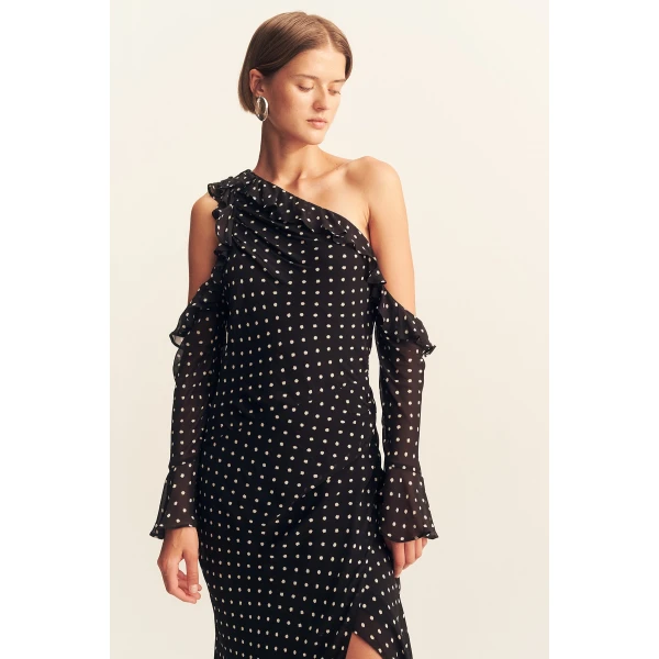 Noir polka dot print