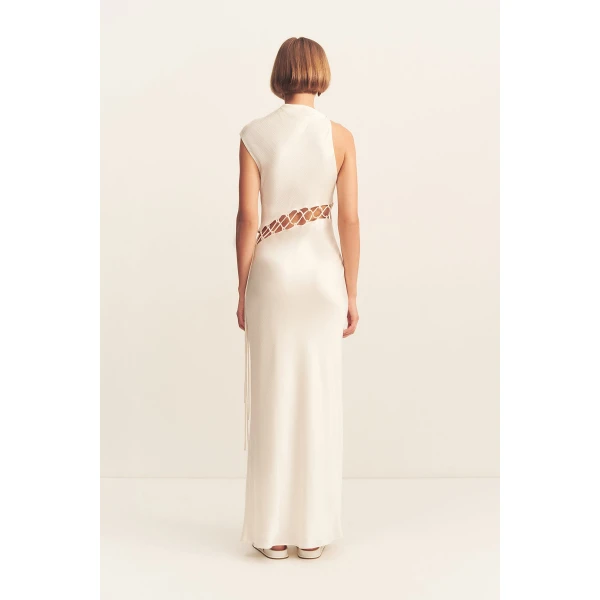 Button and loop on side neck