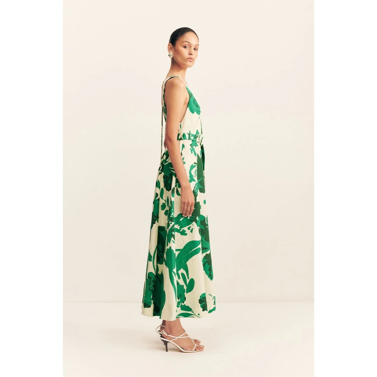 Plunged neckline