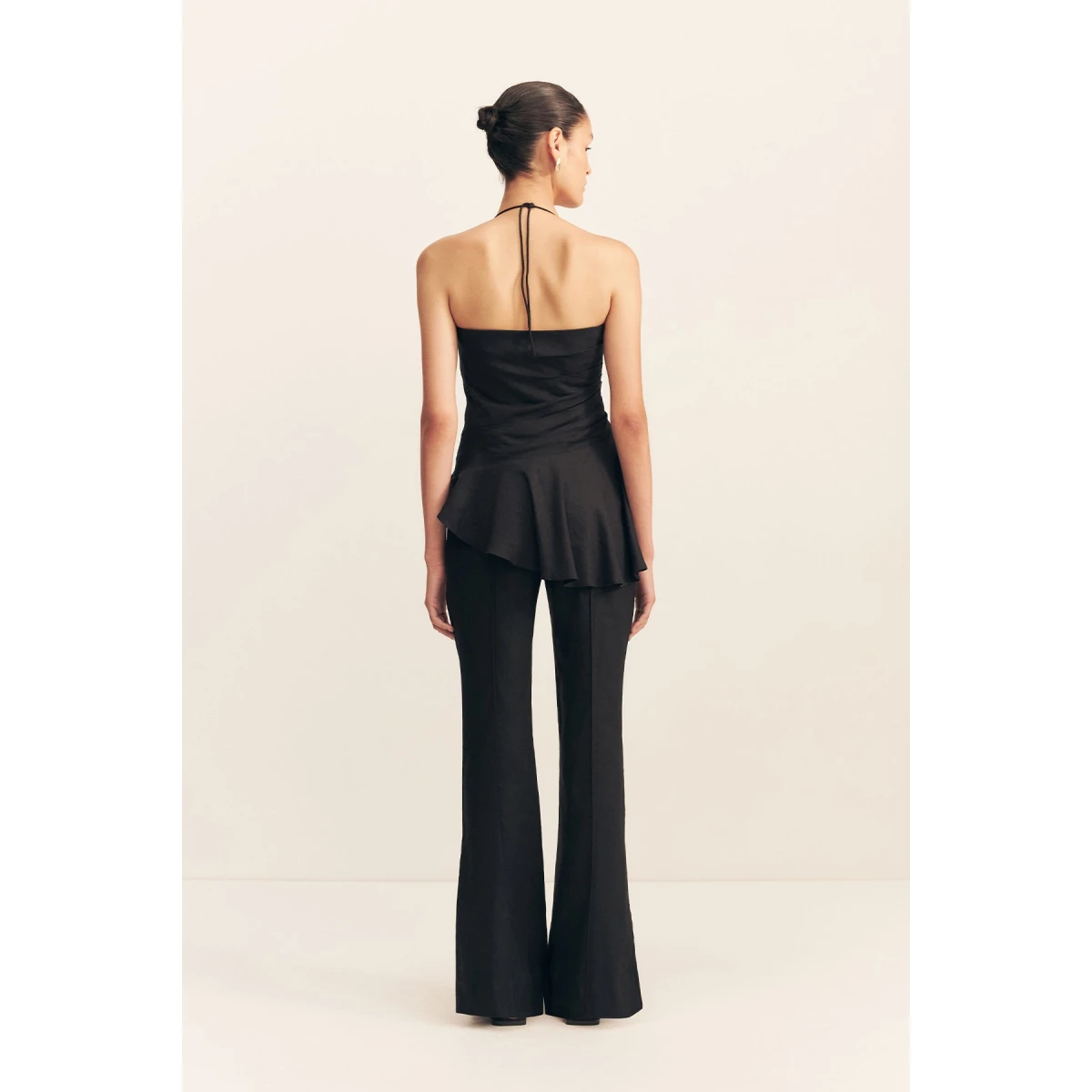 Asymmetric ruffle hem