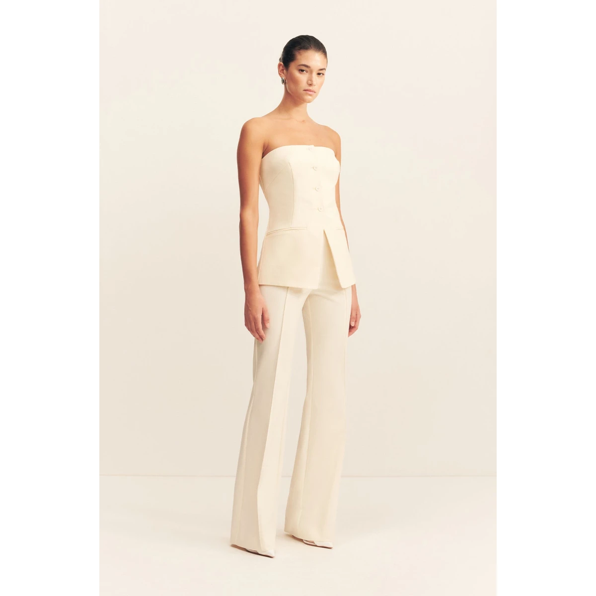 Strapless neckline