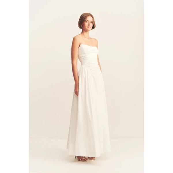 Strapless neckline