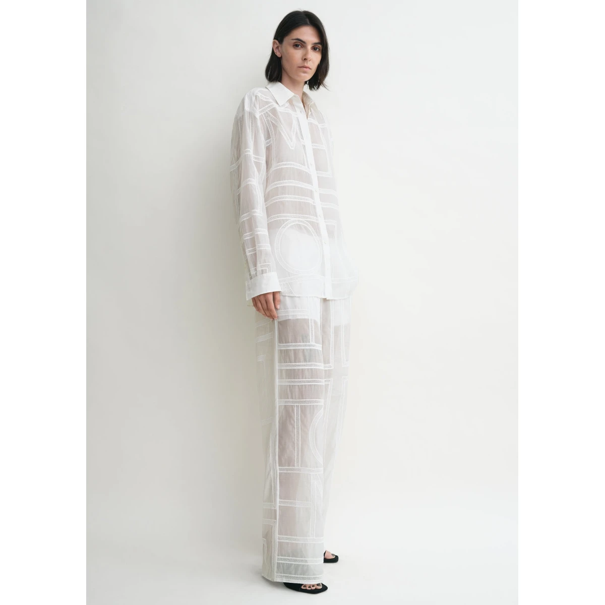 Toteme Tops with minimalist design at Coveti