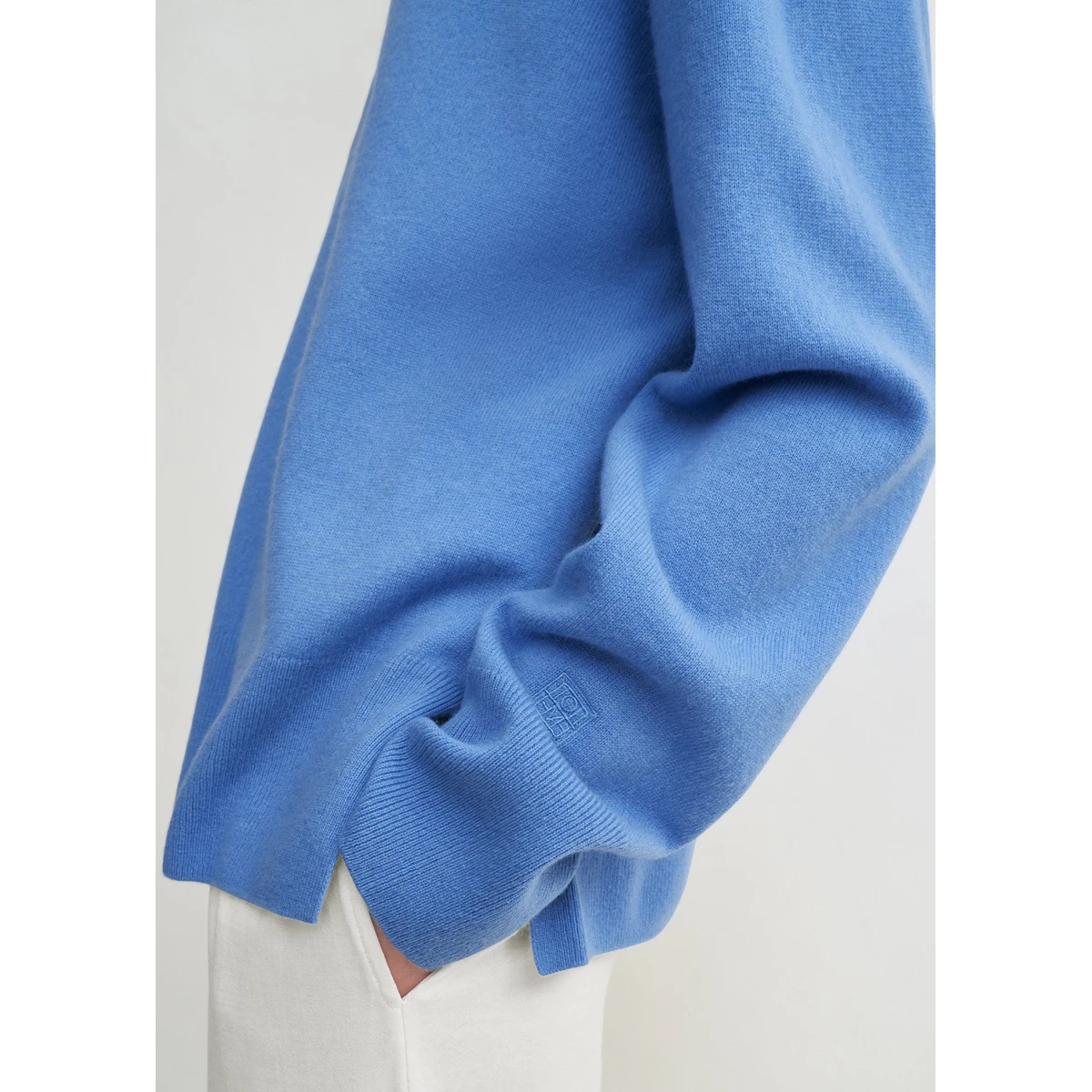 Crew-neck cashmere knit cornflower - Image 5