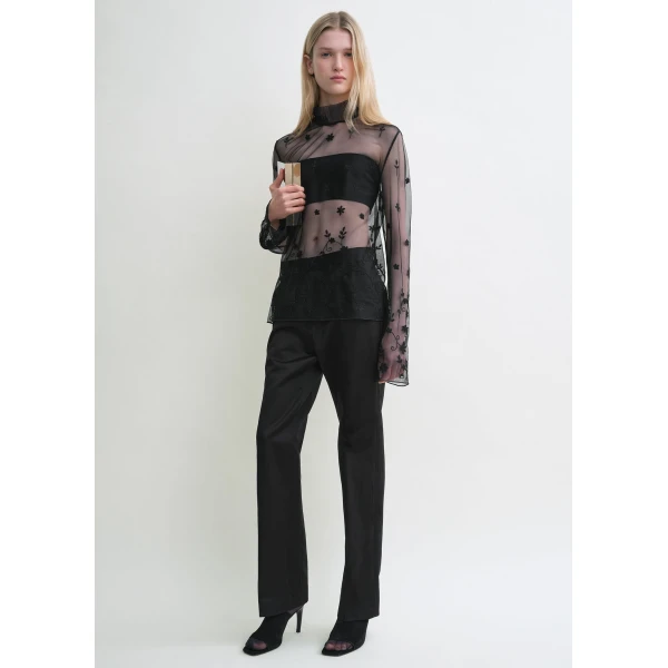 Toteme Tops with minimalist design at Coveti