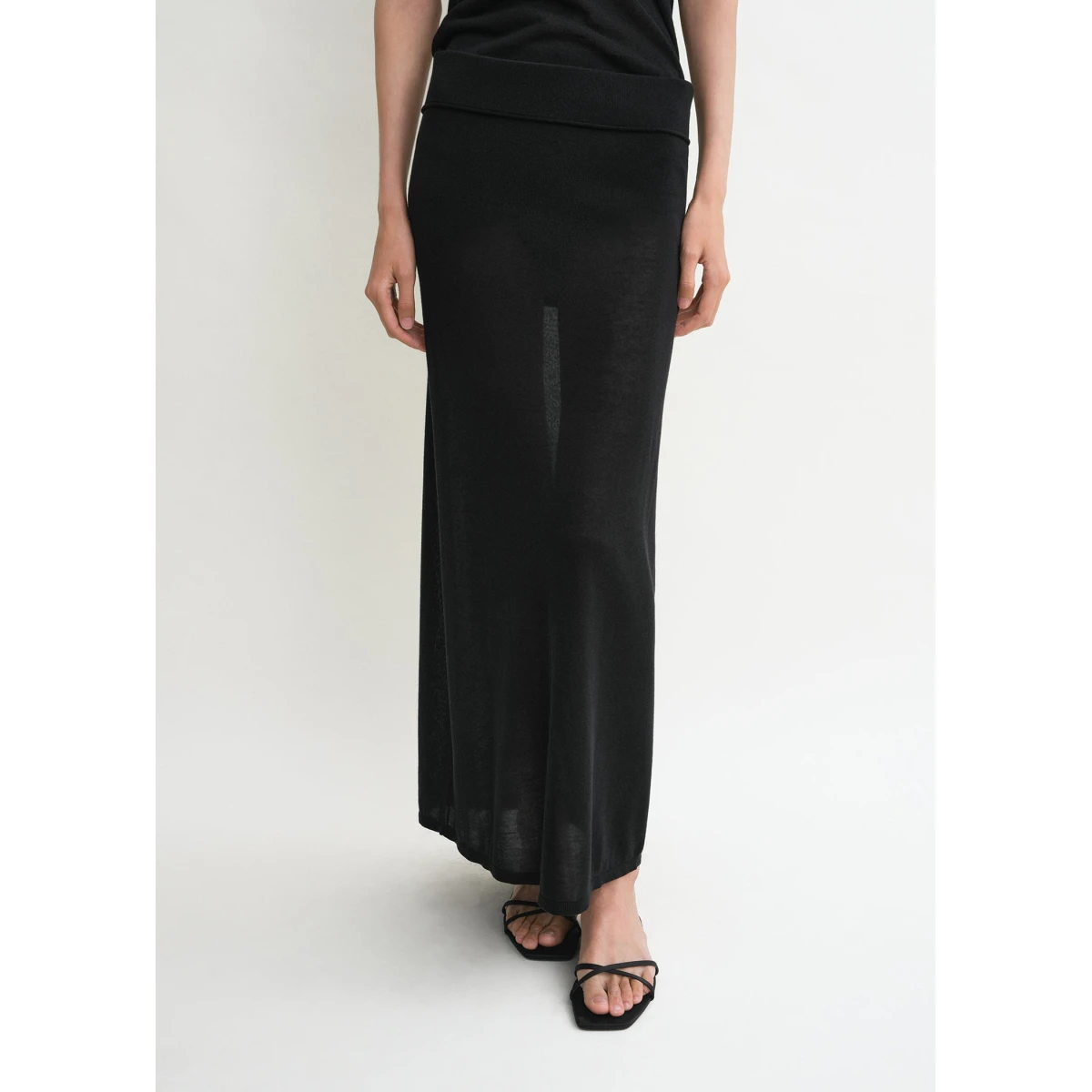 Long knit skirt black - Image 5