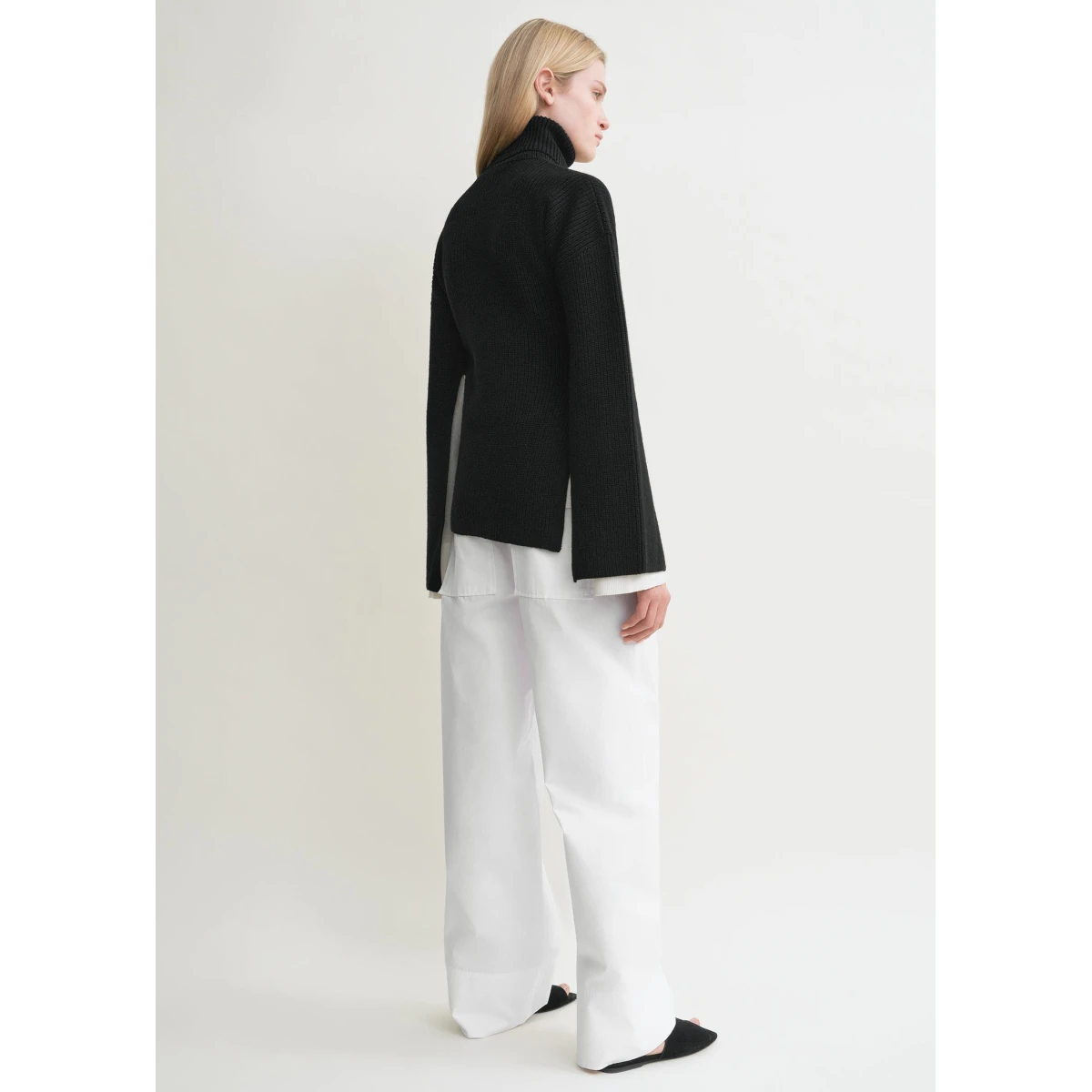 Toteme Knitwear with minimalist design at Coveti