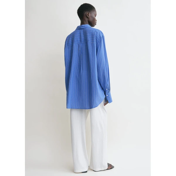 Toteme Tops with minimalist design at Coveti
