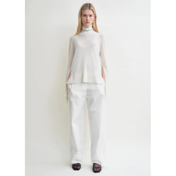 Toteme Pants with minimalist design at Coveti