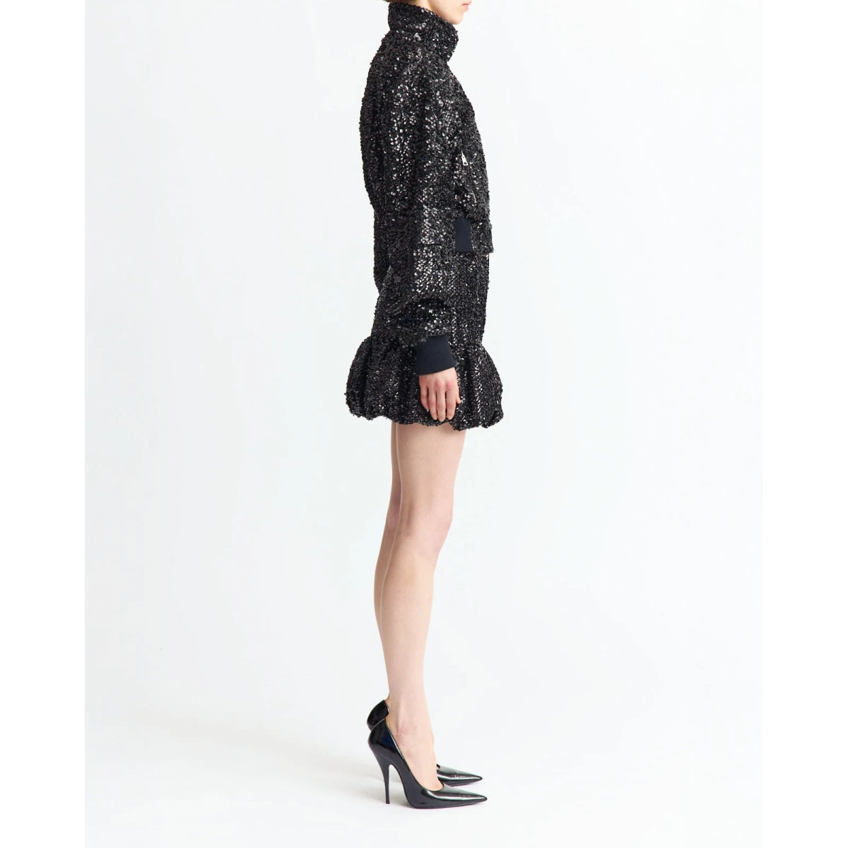 refined shimmer.