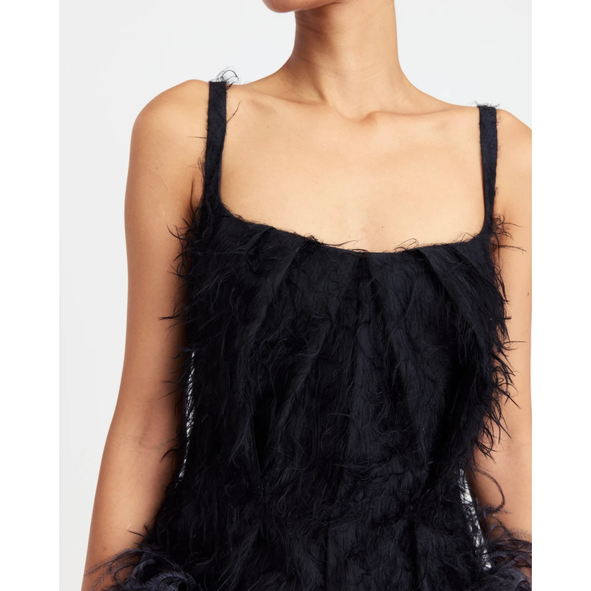hair-like texture through the bodice