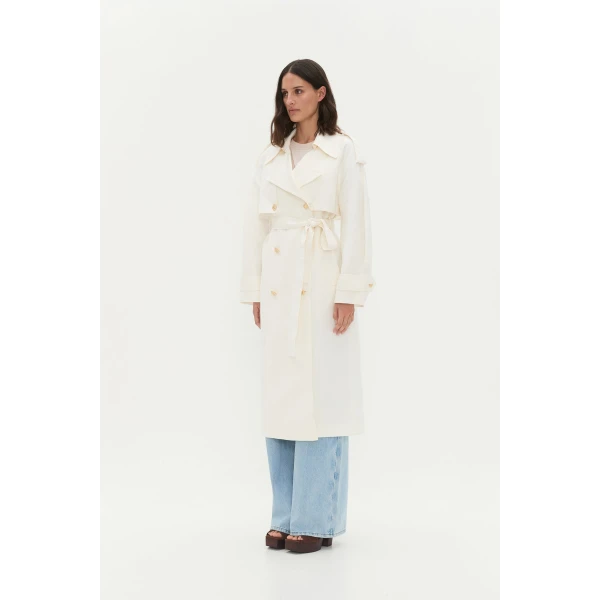 Aje Aus Coats – structured silhouette with raw femininity from Coveti