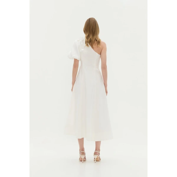 Aje clothing Aus Dresses – structured silhouette with raw femininity from Coveti
