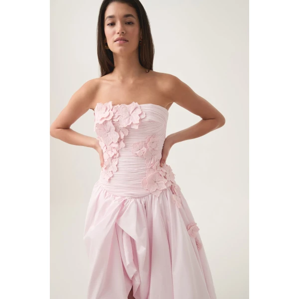 Aje clothing Aus Dresses – structured silhouette with raw femininity from Coveti