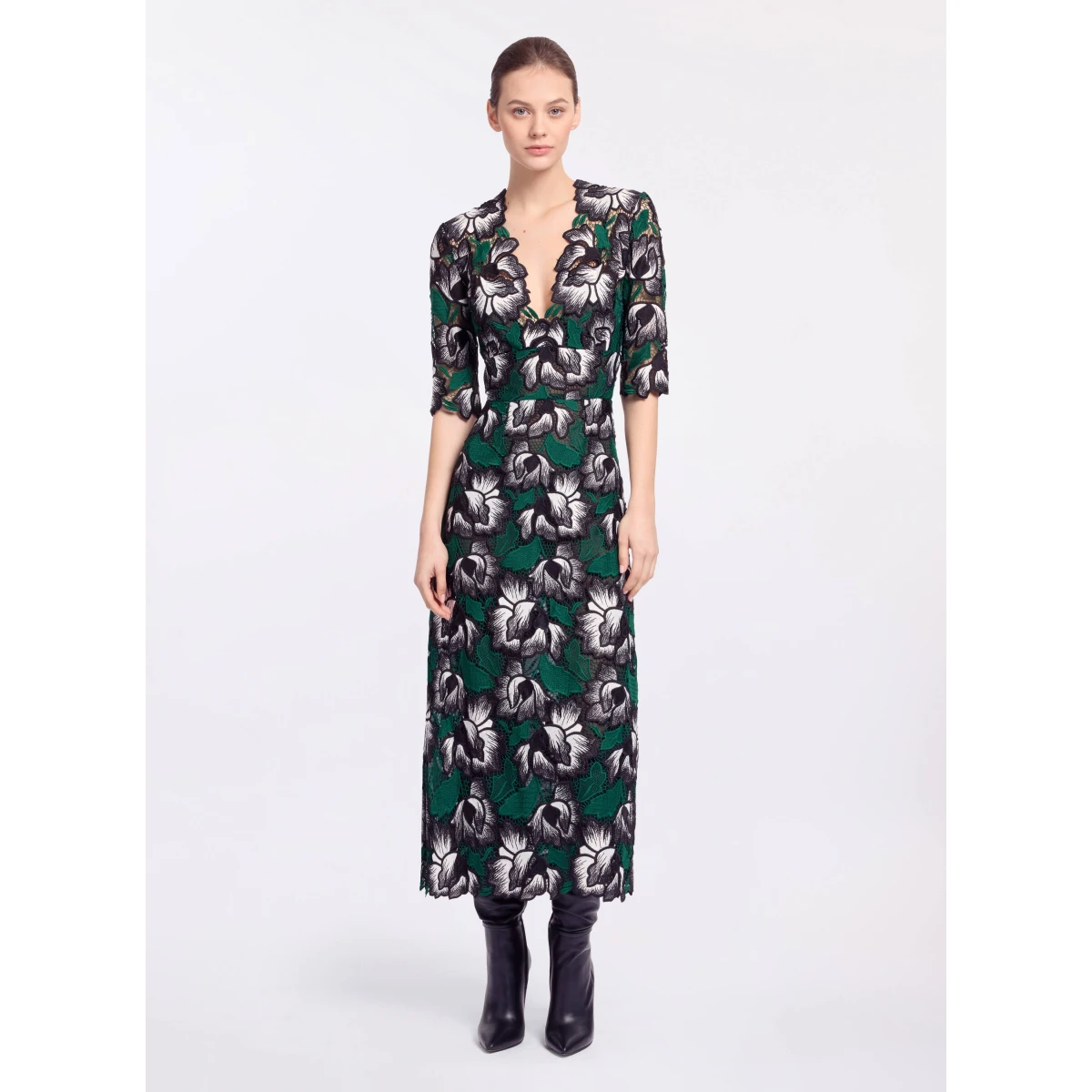 Elie Saab Macramé Midi Dress in Multicolour featuring V-Neck – Luxury Designer Fashion at Coveti.
