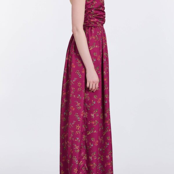 Markarian gowns with romantic neckline and structured silhouette