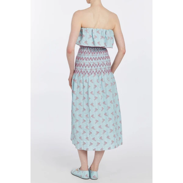 Markarian gowns with romantic neckline and structured silhouette