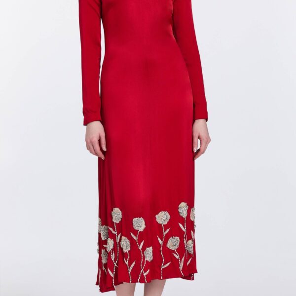 Markarian gowns with romantic neckline and structured silhouette