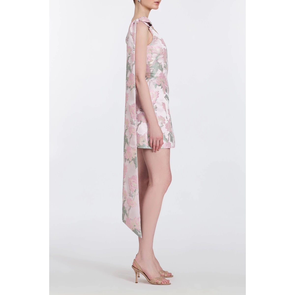 Markarian gowns with romantic neckline and structured silhouette