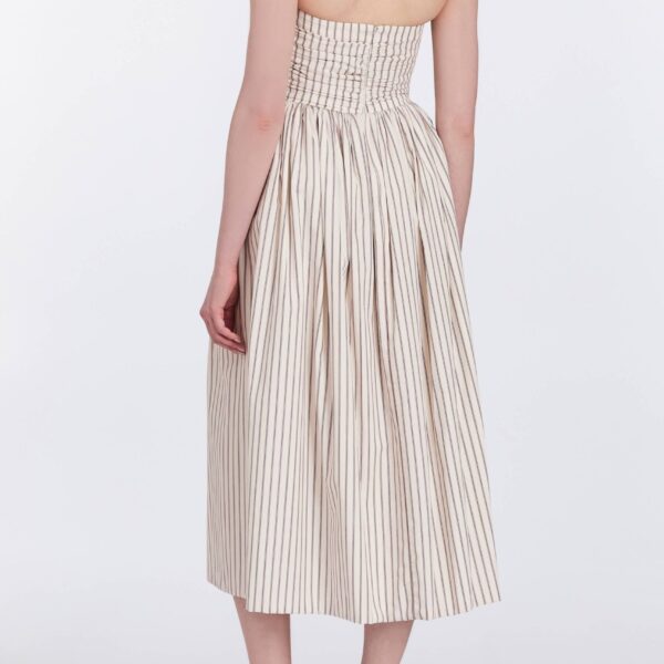Markarian gowns with romantic neckline and structured silhouette
