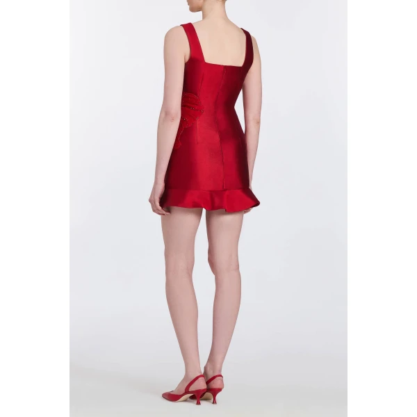 Markarian gowns with romantic neckline and structured silhouette