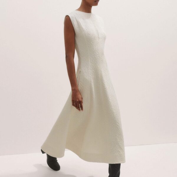 Me + Em Floral Jacquard Midi Dress – luxury British Ivory in Me and Em exclusively at Coveti