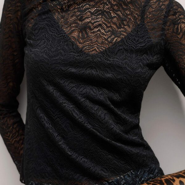 Me + Em Lace Crew Neck Top – luxury British Black in Me and Em exclusively at Coveti
