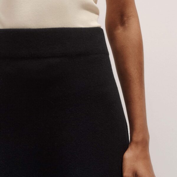 Me + Em Milano Knit Maxi Skirt – luxury British Black in Me and Em exclusively at Coveti