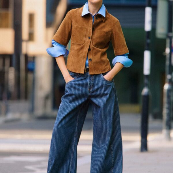 Me + Em Relaxed Stripe Wide-Leg Jean – luxury British Blue in Me and Em exclusively at Coveti