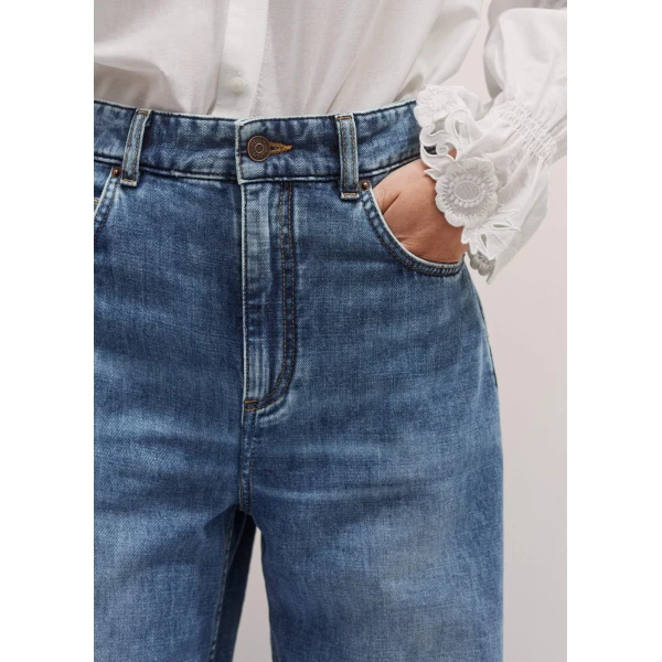 Me + Em Slouchy Long-Length Jean – luxury British Blue in Me and Em exclusively at Coveti