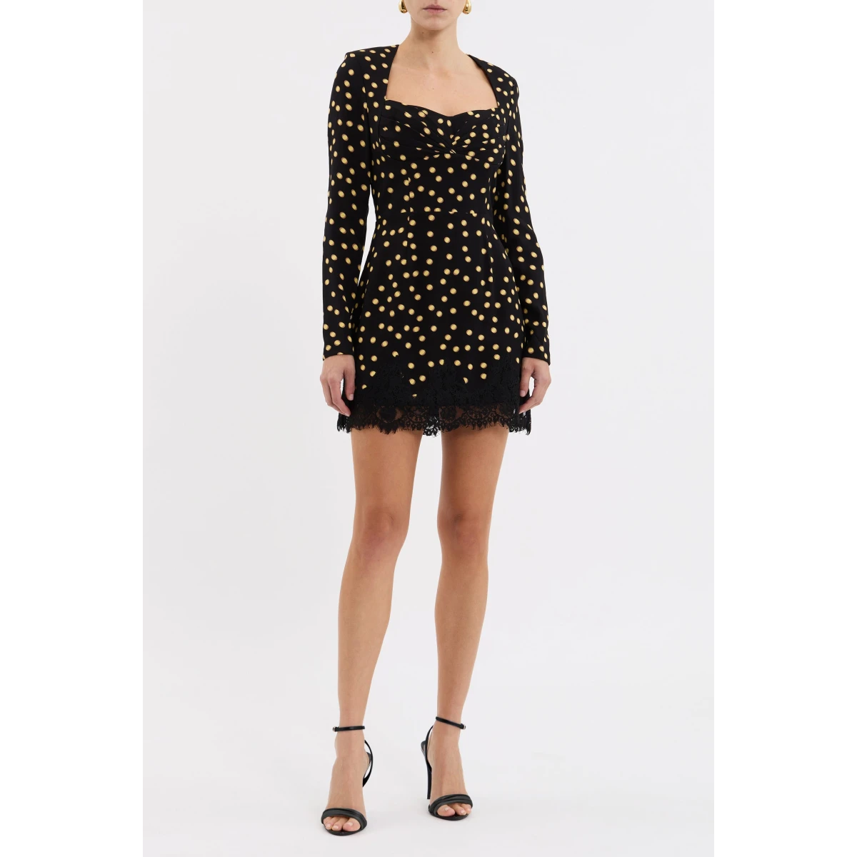 tailored from viscose crepe. Featuring a sweetheart neckline