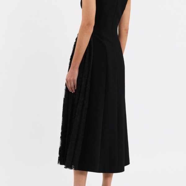 this dress is a lovely choice for your next special occasion.