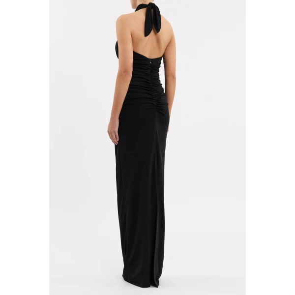 the maxi pencil skirt shapes an elegant silhouette